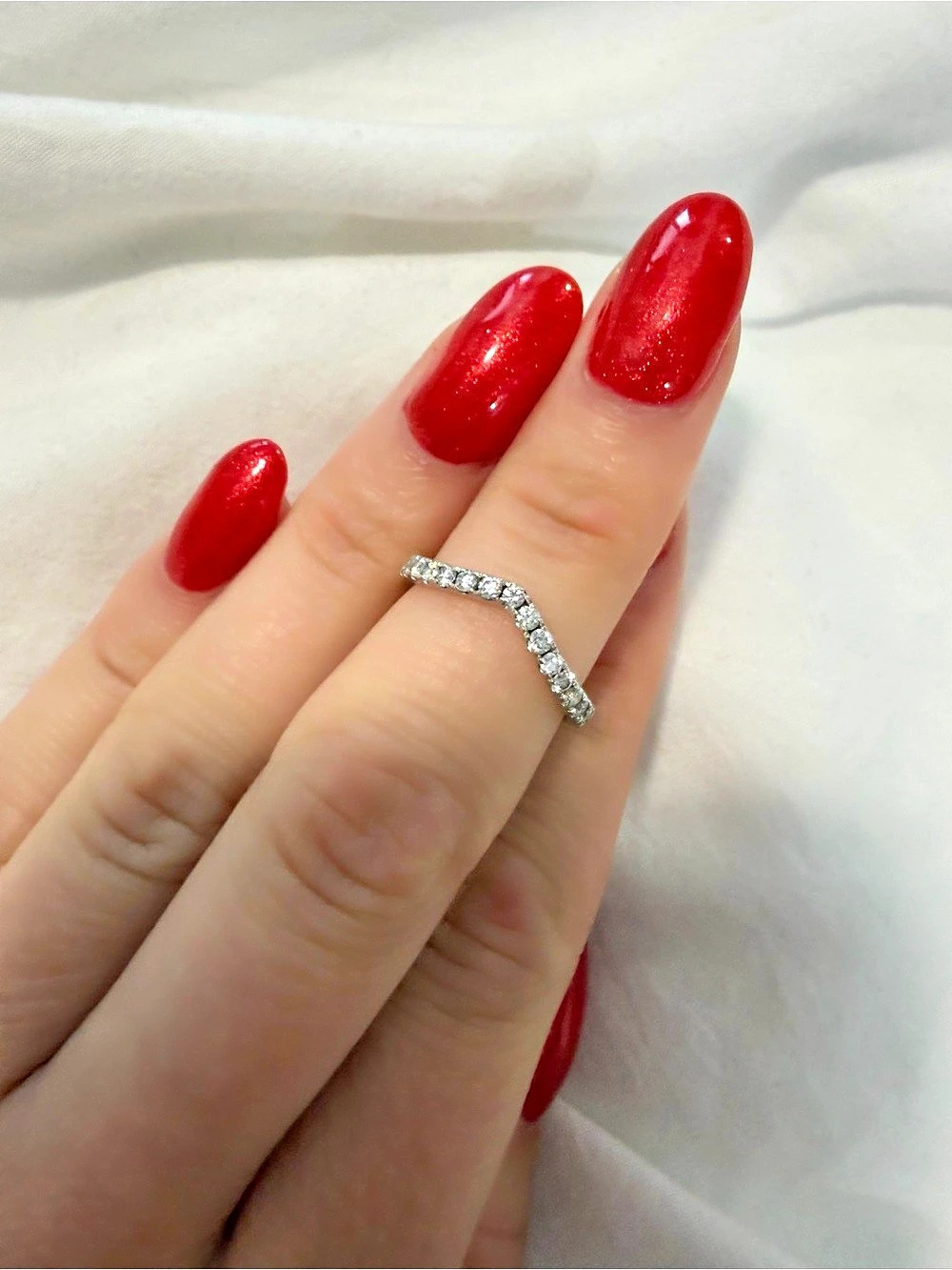 Brilliant Earth Women’s Wedding Band